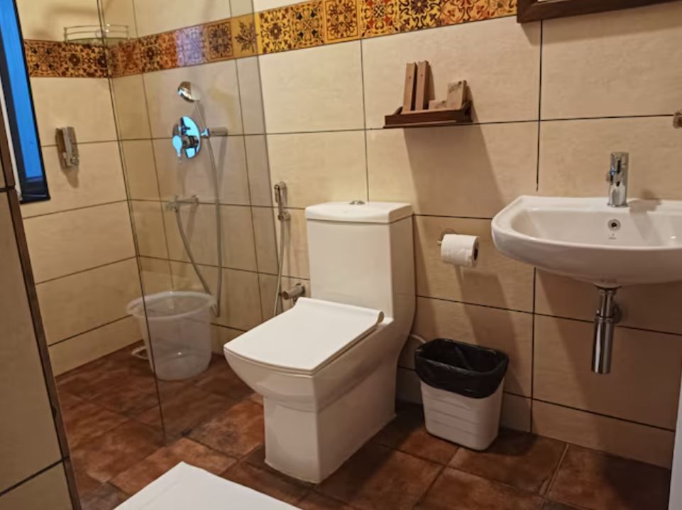 Teanest Nightingale Annexe - Nilgiri Pipit room