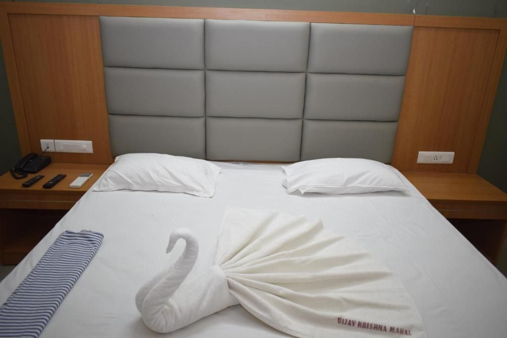 Hotel Vijay Krishna Standard Room 5