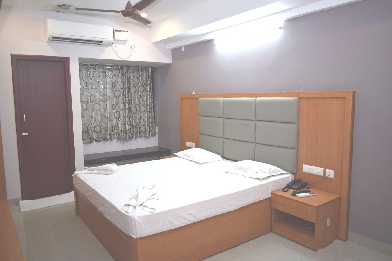 Hotel Vijay Krishna Standard Room 4