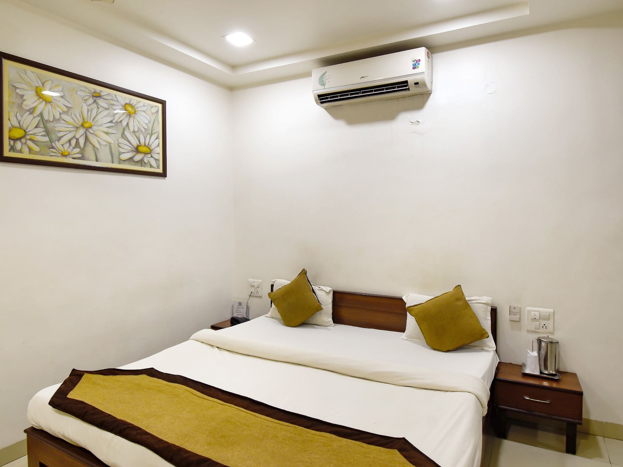 Hotel Regal REGAL DELUXE 4