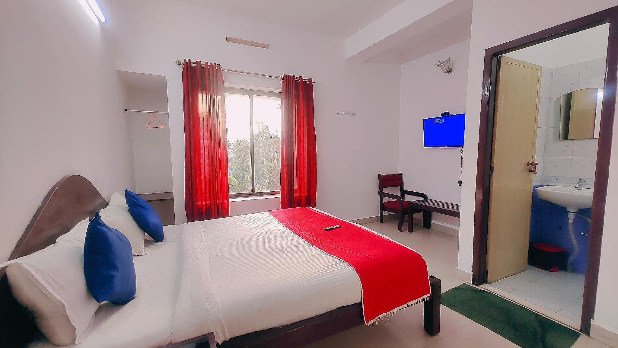Lumino Karthika Standard Double Room 3
