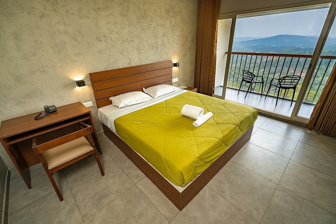 Deluxe Valley Facing Room with Balcony