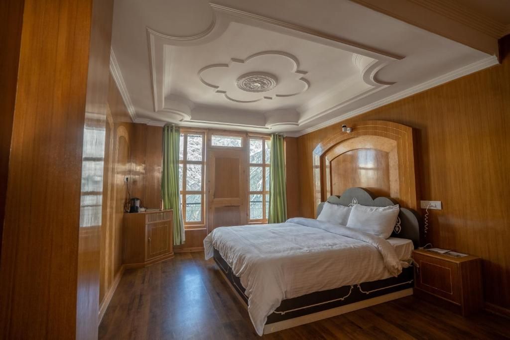Executive Room