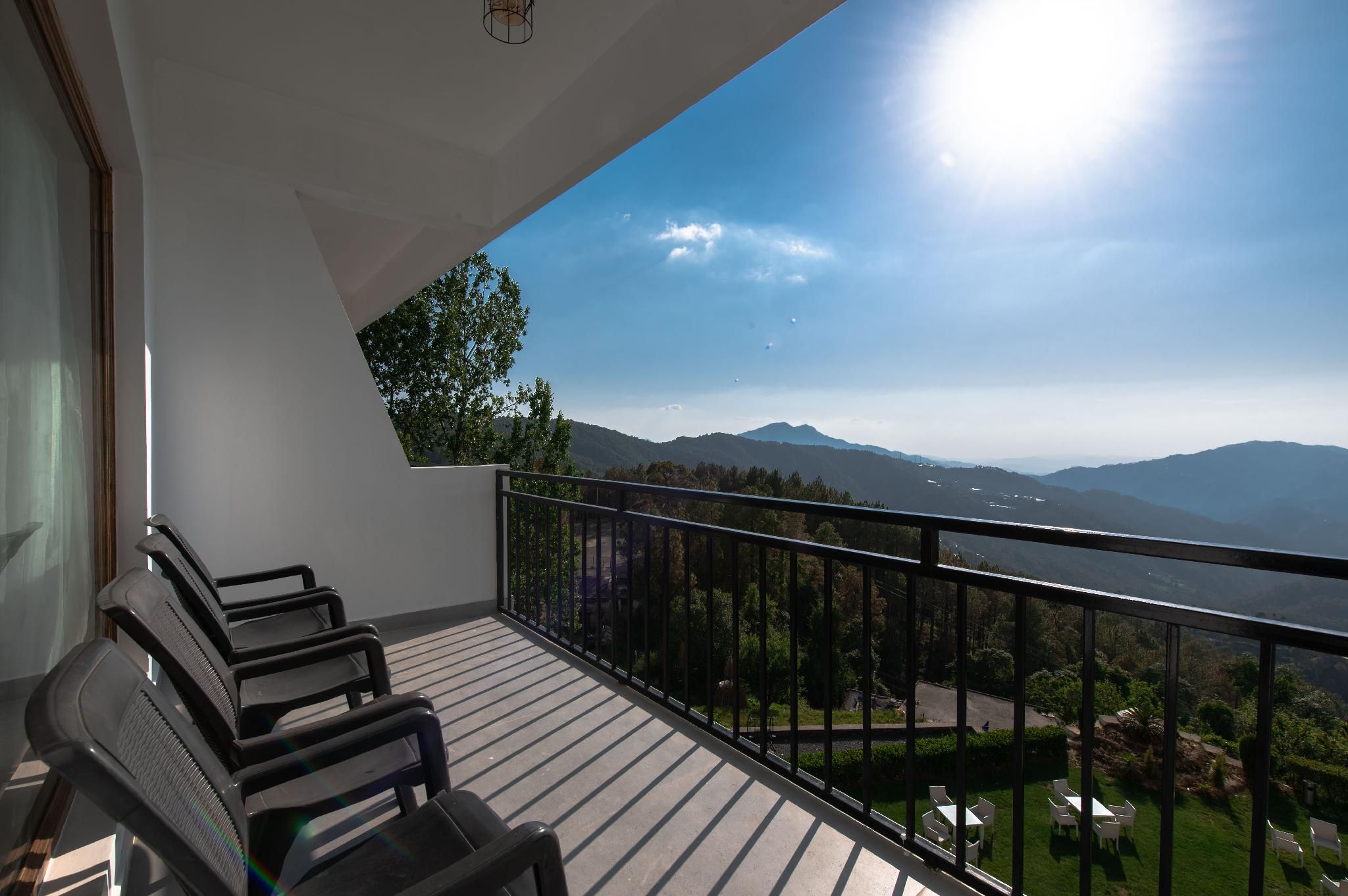Club City View Room