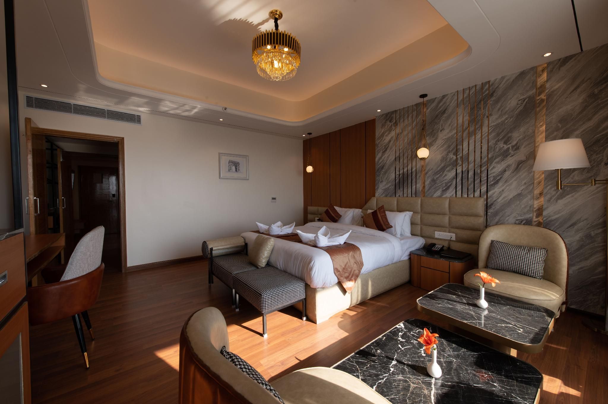 Club City View Room
