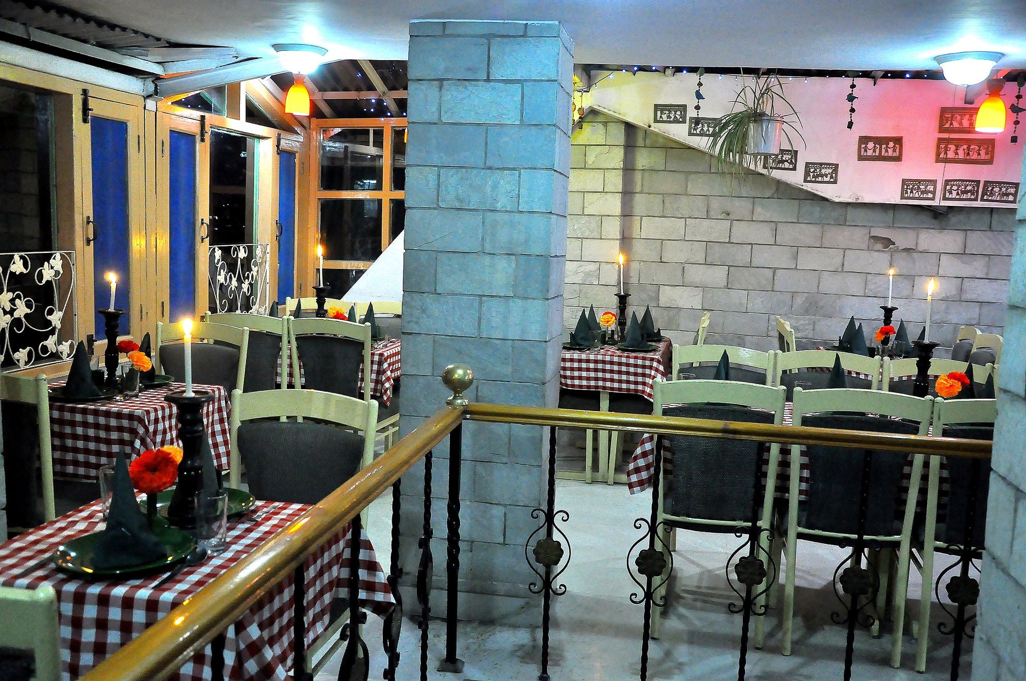 Food & Dining