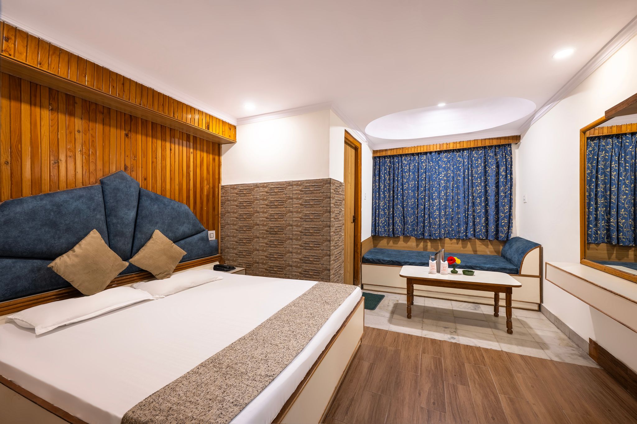 Brightland Hotel Near Mall Road (Stags not allowed) Imperial Room (non valley view) 2