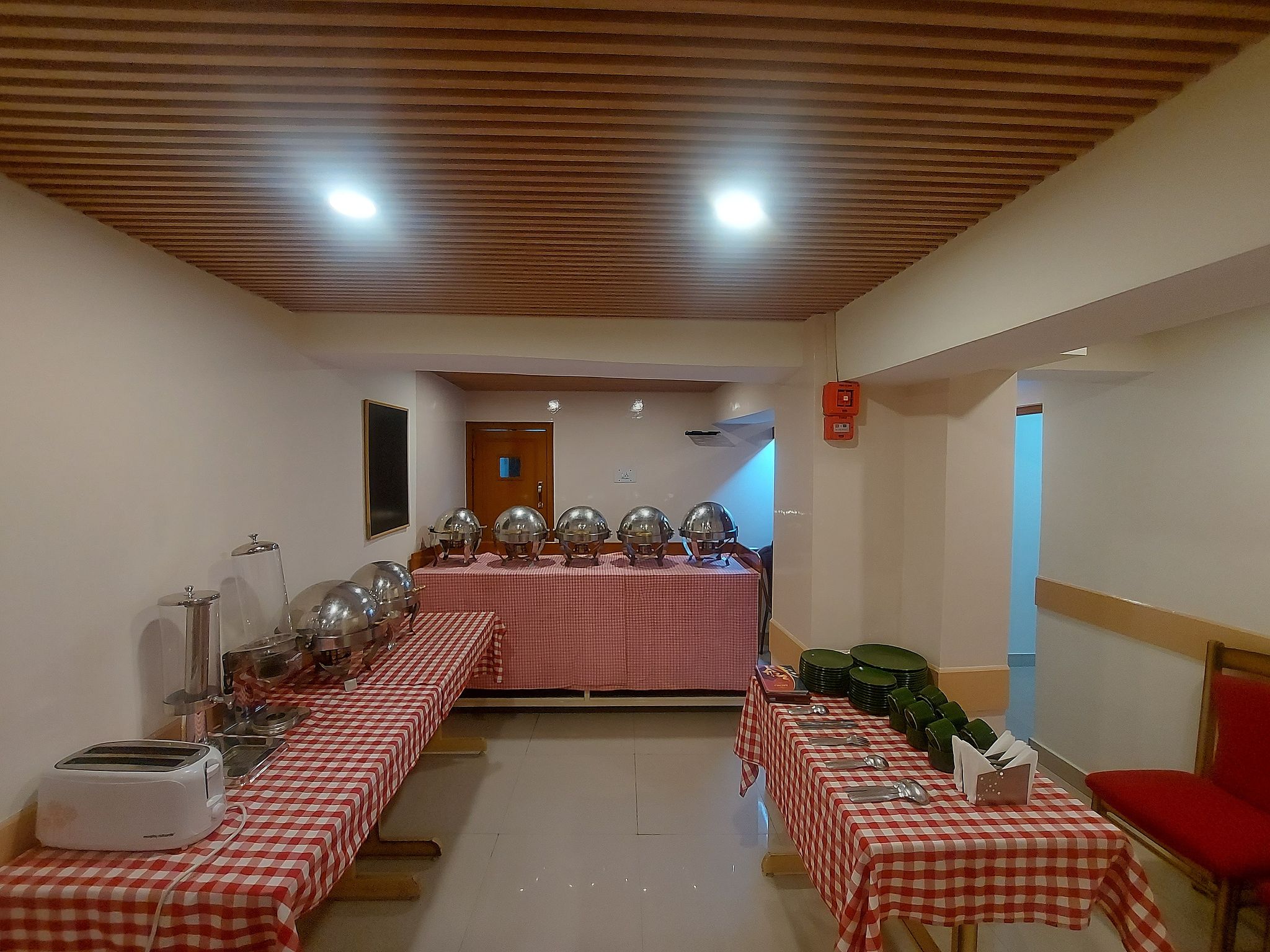 Food & Dining
