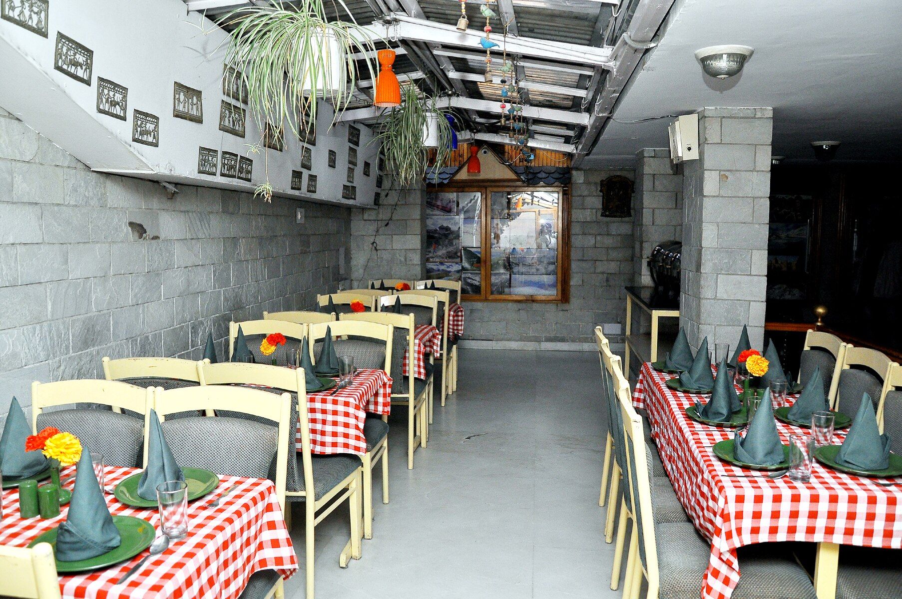 Food & Dining
