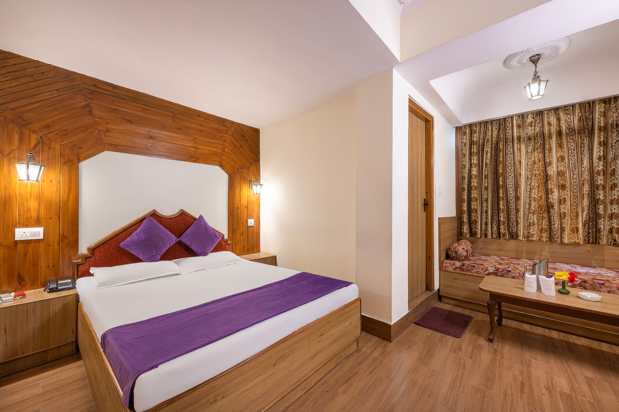 Brightland Hotel Near Mall Road (Stags not allowed) Imperial Room (non valley view) 4