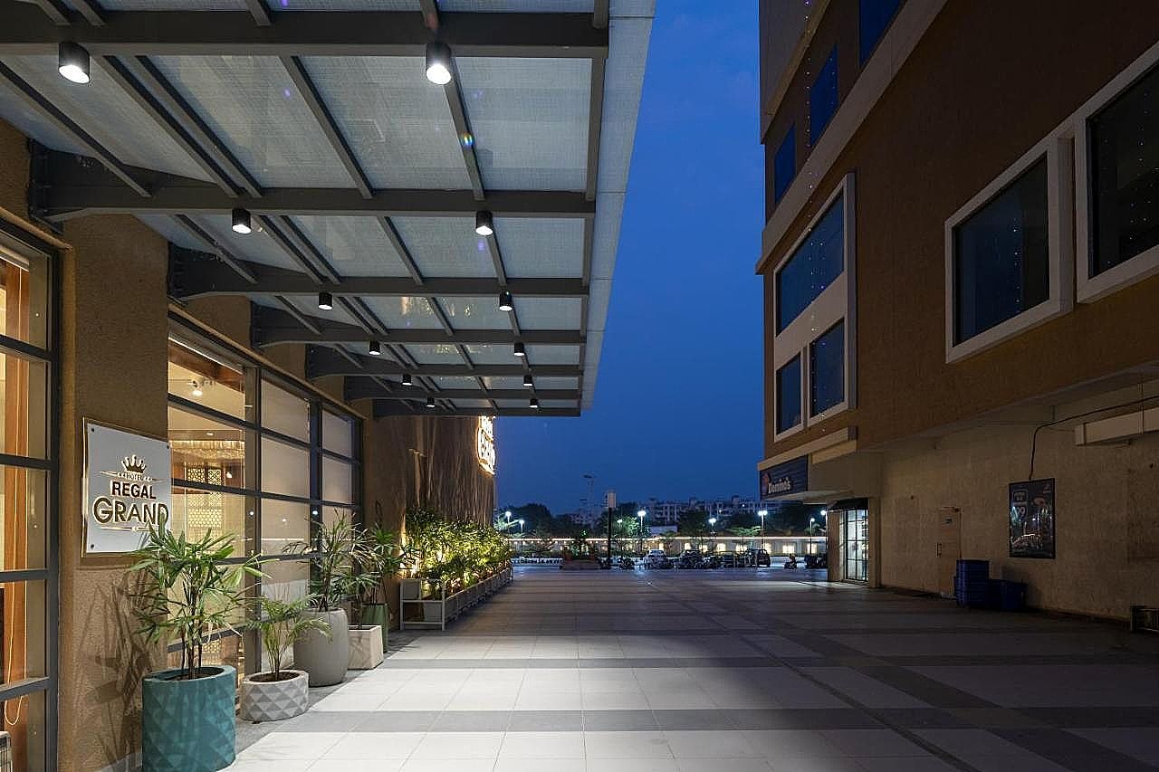 undefined Hotel Regal Grand 6