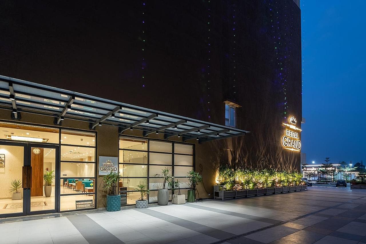 undefined Hotel Regal Grand 7