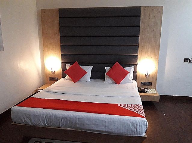 Jalsa inn Deluxe Double Bed Room 3