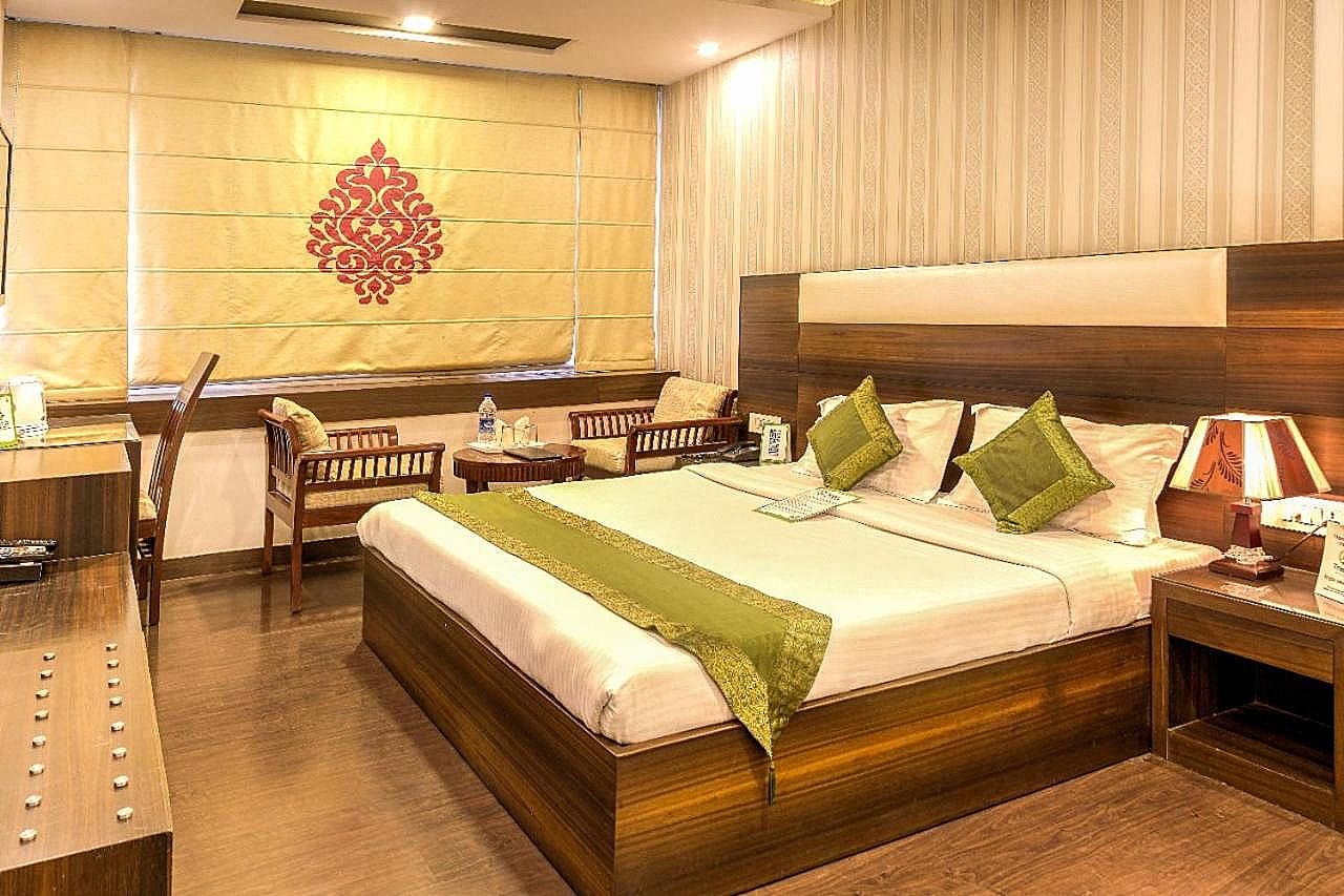 SUPER DELUXE SPACIOUS ROOM WITH EXCLUSIVE FNB DISCOUNT