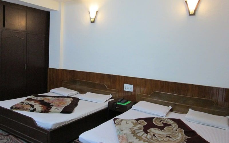 Deluxe Four Bed Family room