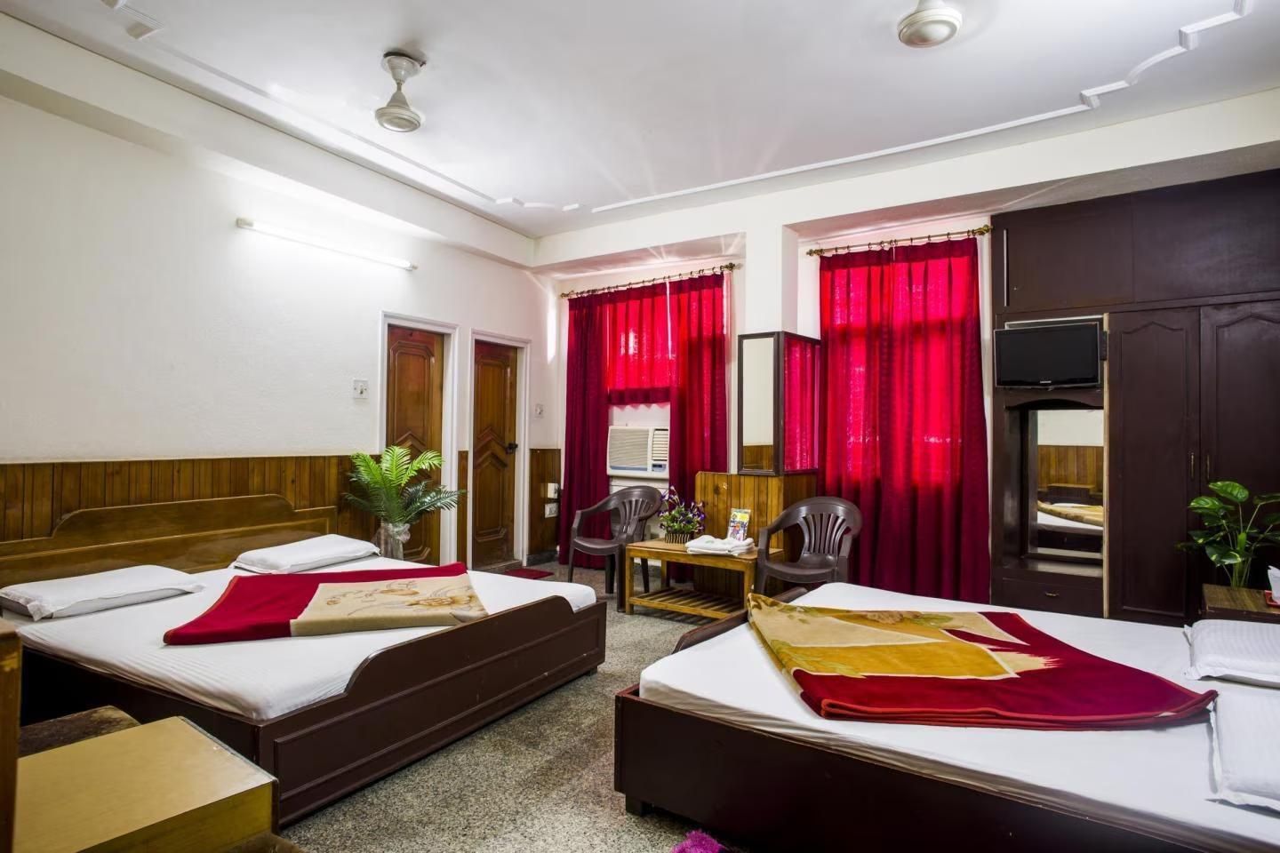 Super Deluxe Four Bed Family Suite