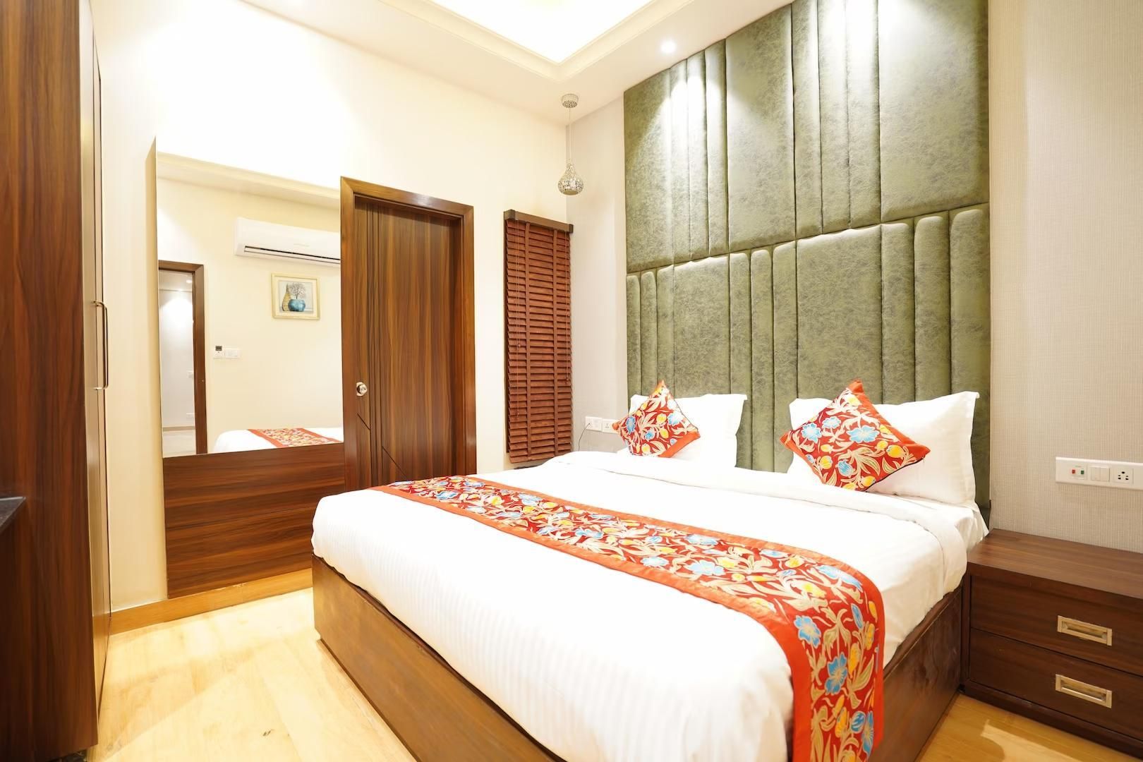 Hotel Magnum Standard Room 5