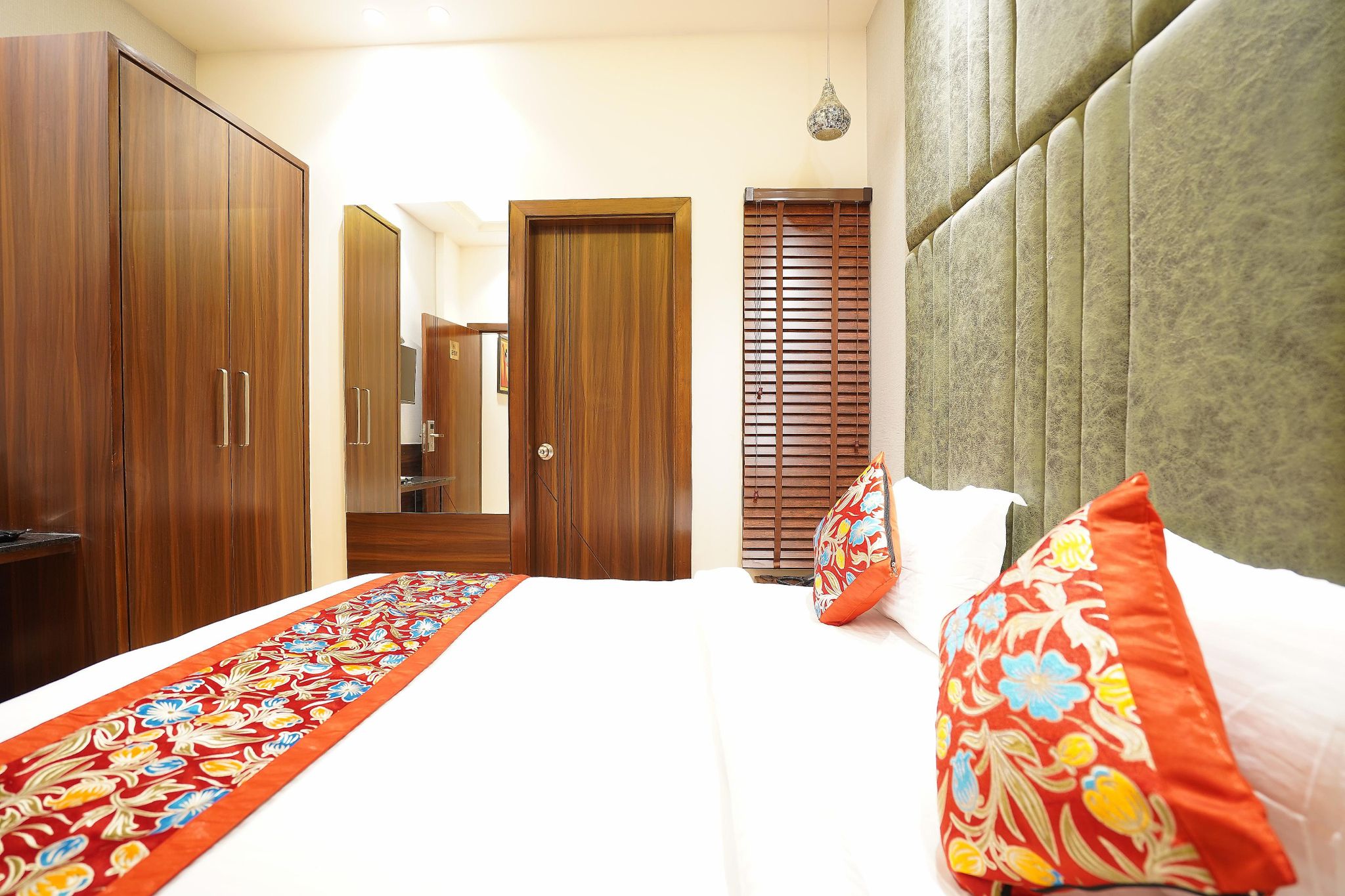 Hotel Magnum Standard Room 4