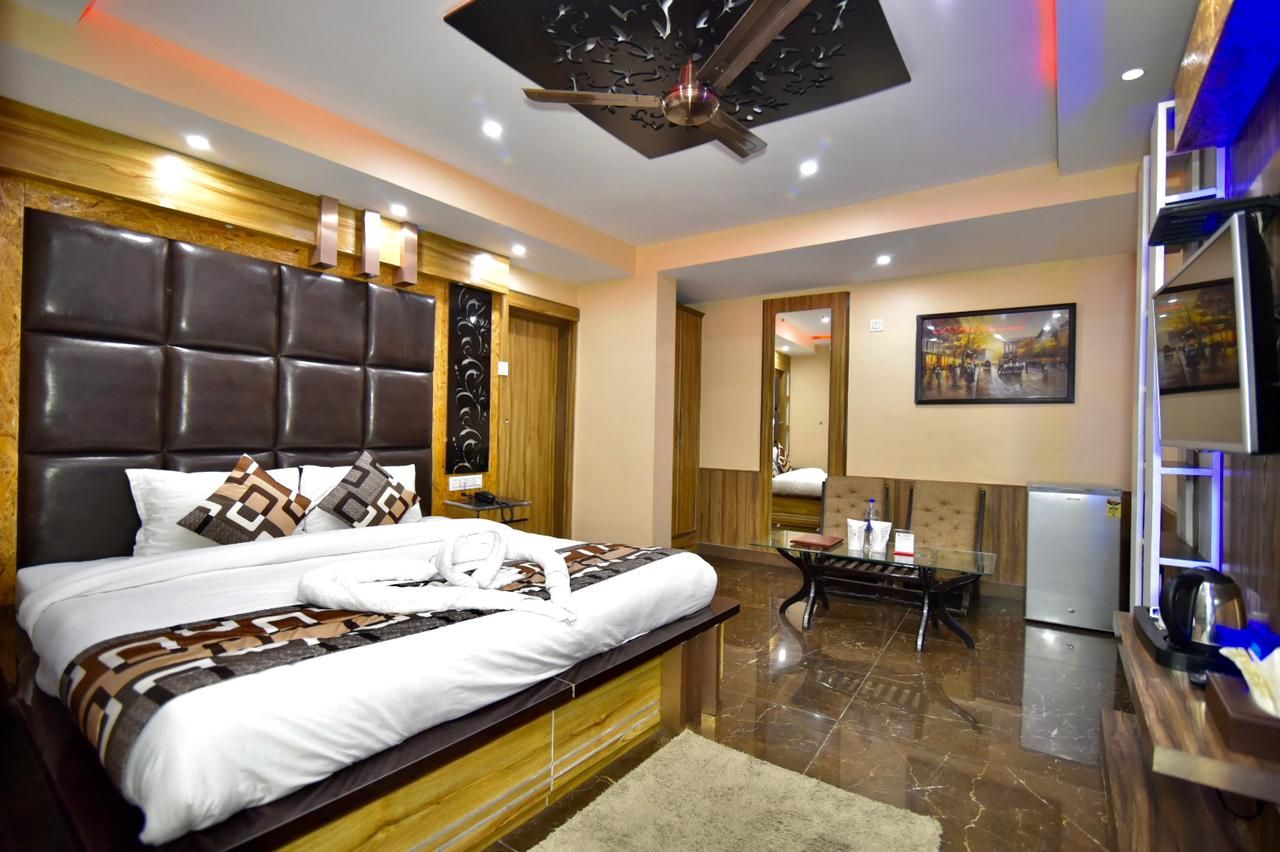 DLS Dalhousie Valley resort Luxury room