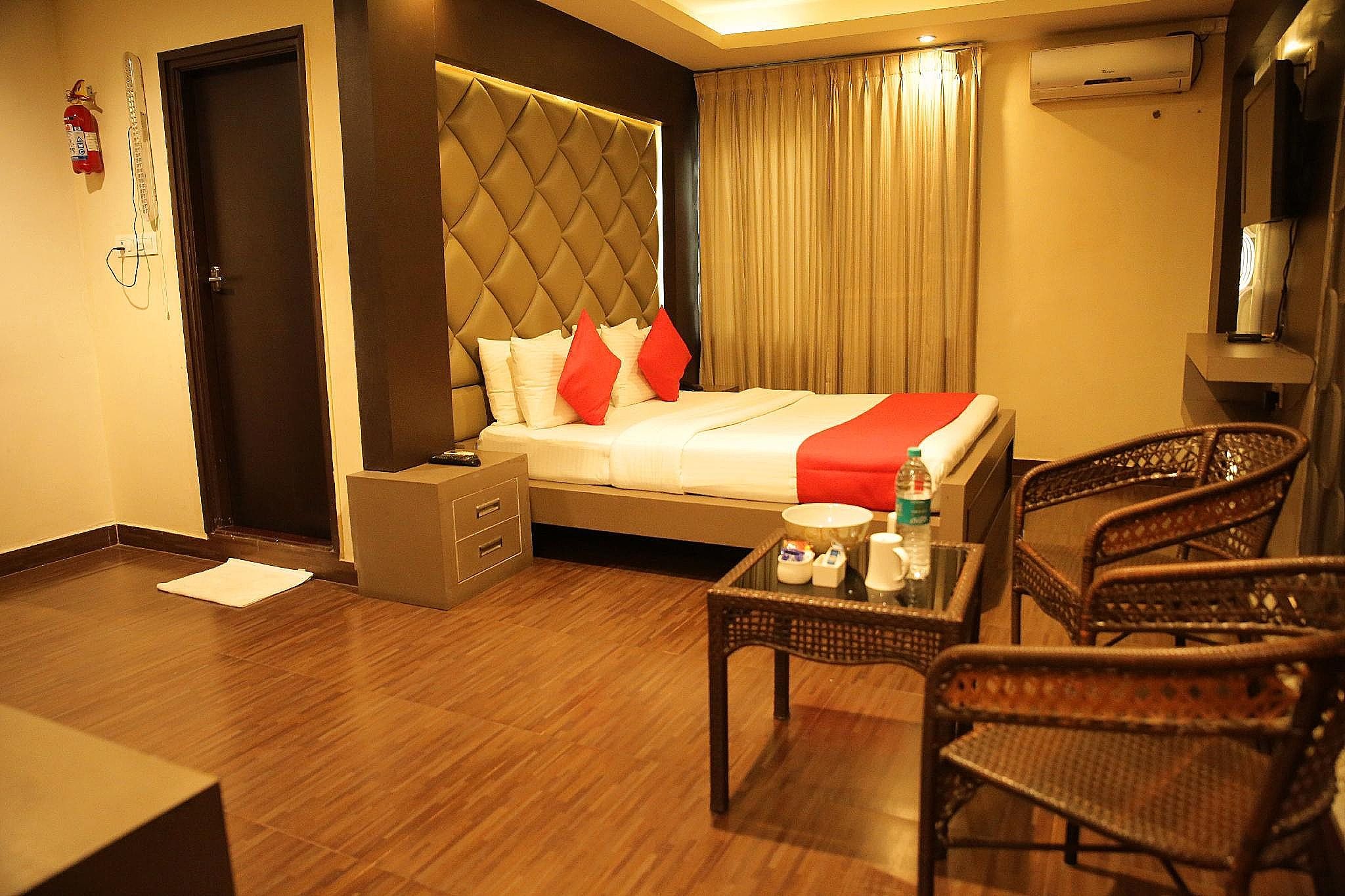 Grand Deluxe Rooms