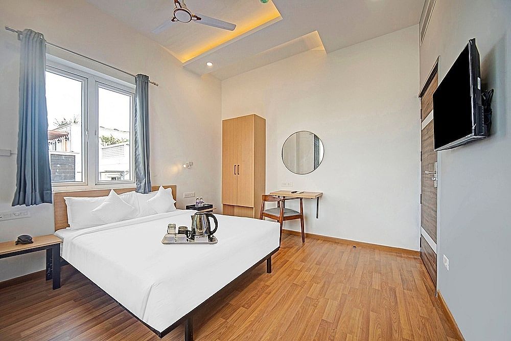 Upar Hotels - T-Nagar Deluxe 9