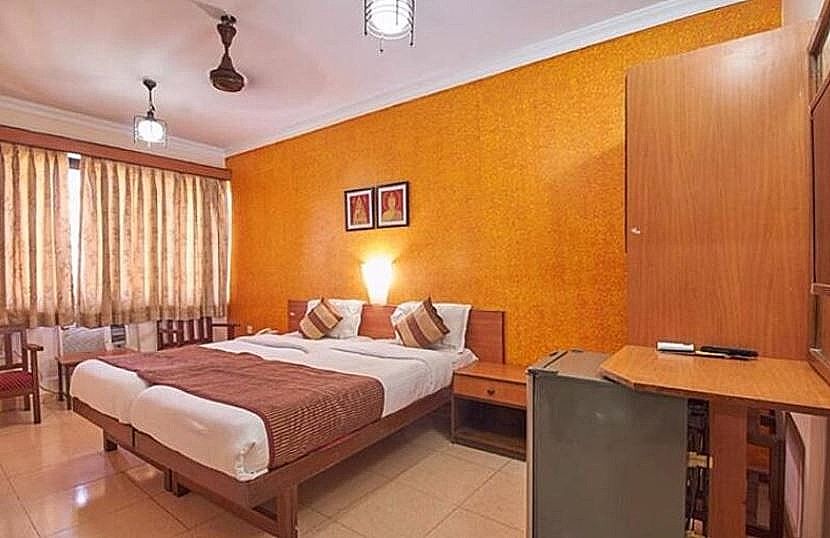 Hotel Manoshanti Double Room 4