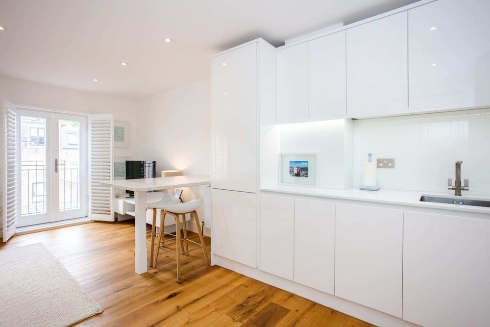 undefined Bright 1 Bedroom Apartment in Regent's Park 10