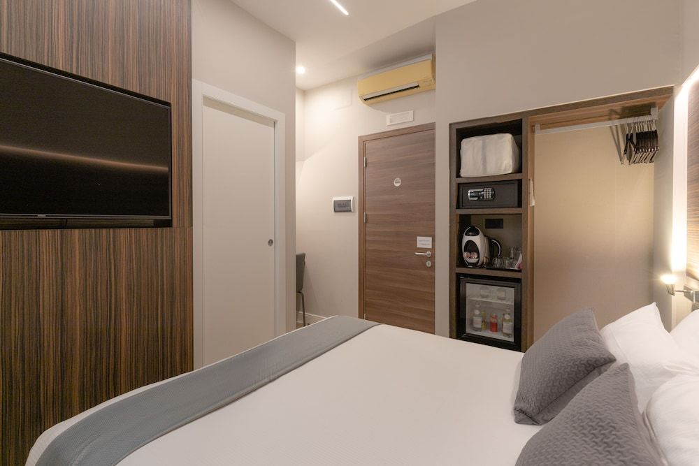 Aiello Hotels - Centrale Basic Double or Twin Room 5