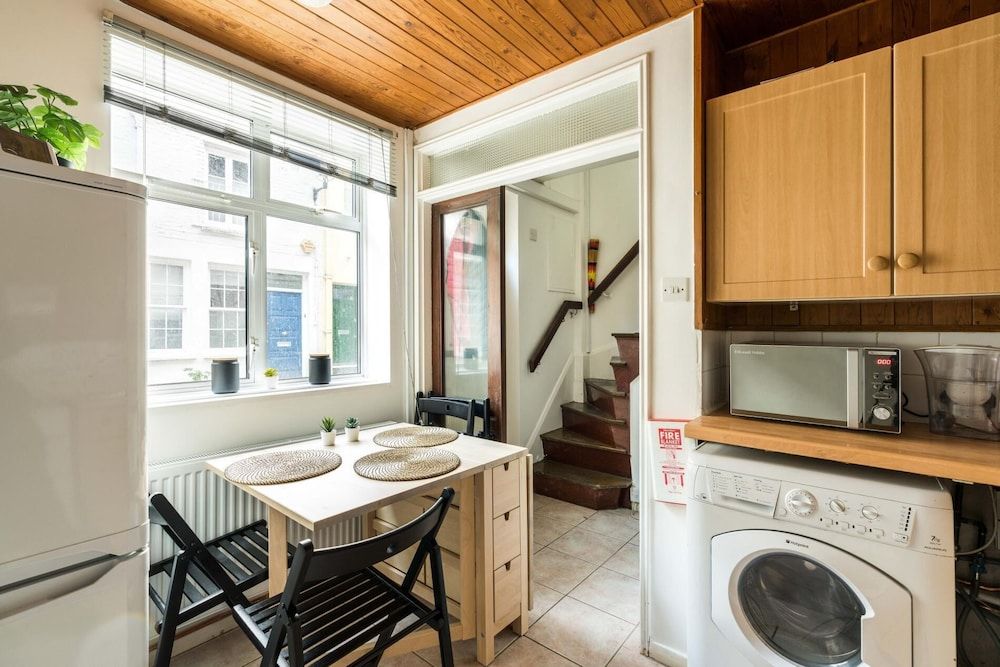 Quirky & Cosy 2BD Mews Flat in Paddington Apartment (2 Bedrooms) 12