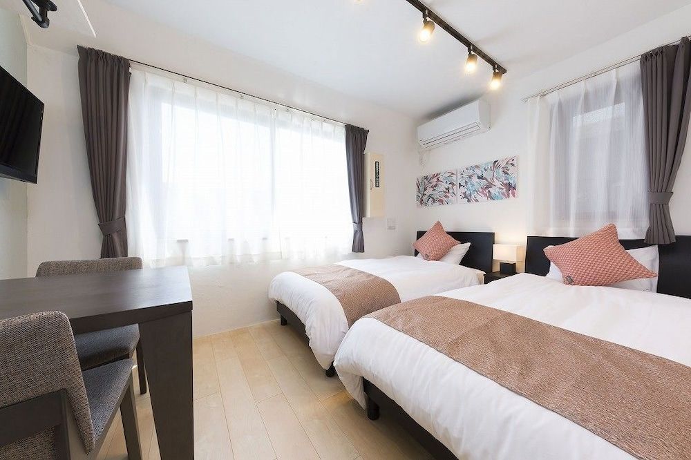 undefined C5 Maison Philippe Shitaya 503