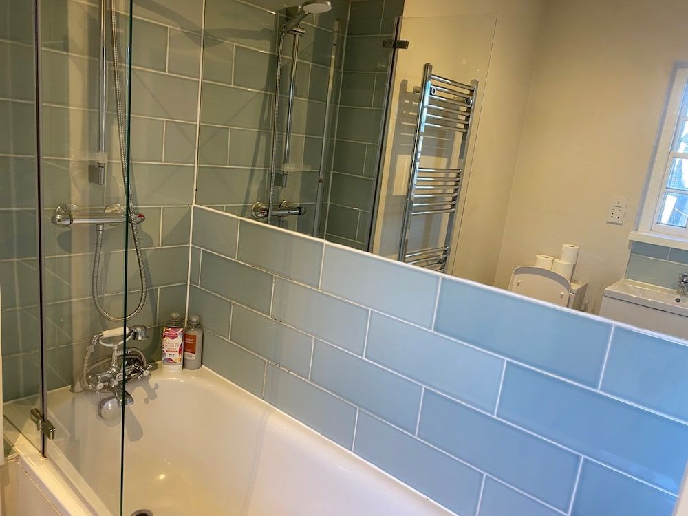 undefined Victorian Building - Sleeps 5 - Pet Friendly 8