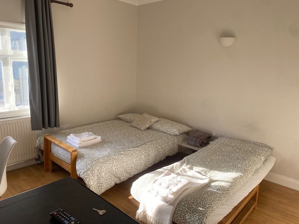 undefined Victorian Building - Sleeps 5 - Pet Friendly 2