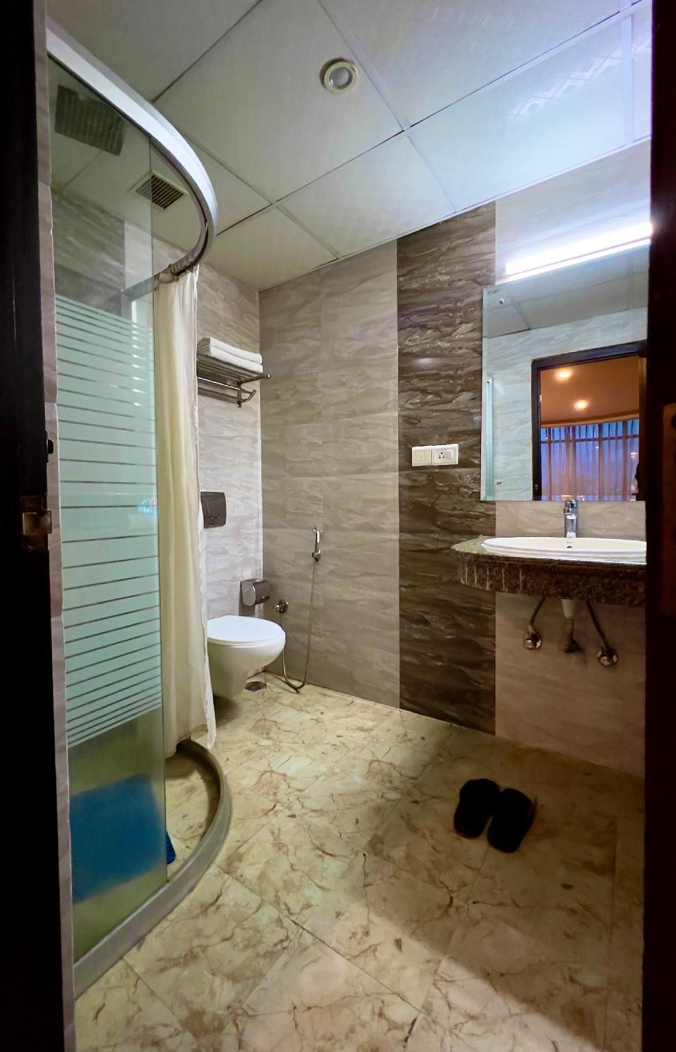 undefined Hotel Mirage Regency 8