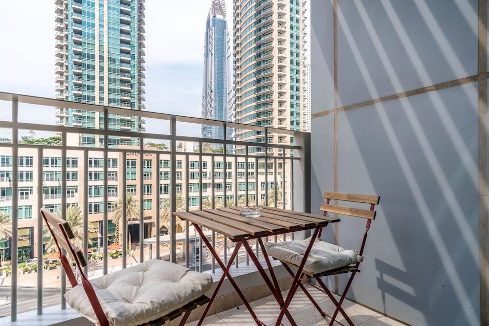 undefined LuxBnB Standpoint Tower BLVD Views