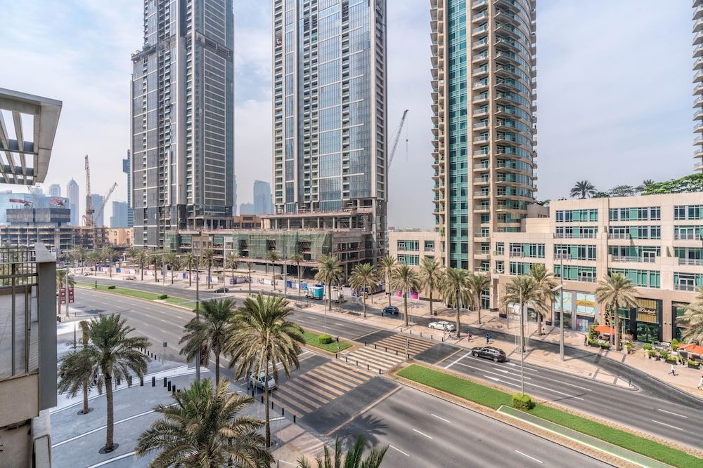 undefined LuxBnB Standpoint Tower BLVD Views 2
