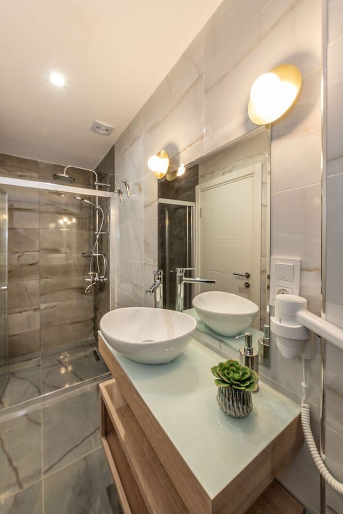 Nika Otel & Cafe Standard Double Room 7