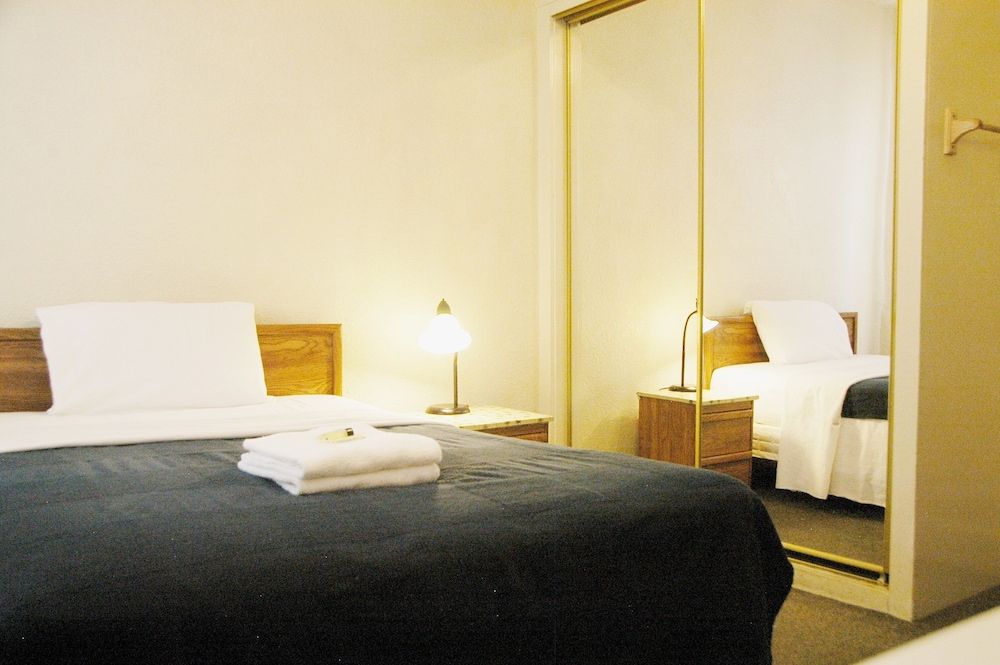 undefined Little Tokyo Hotel 2