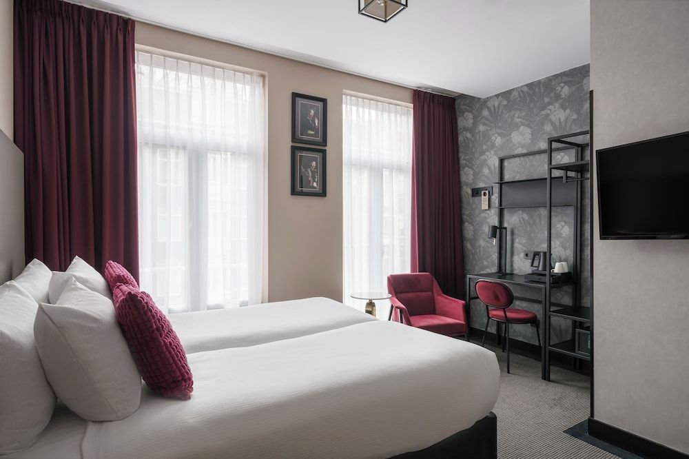 undefined Krisotel 4