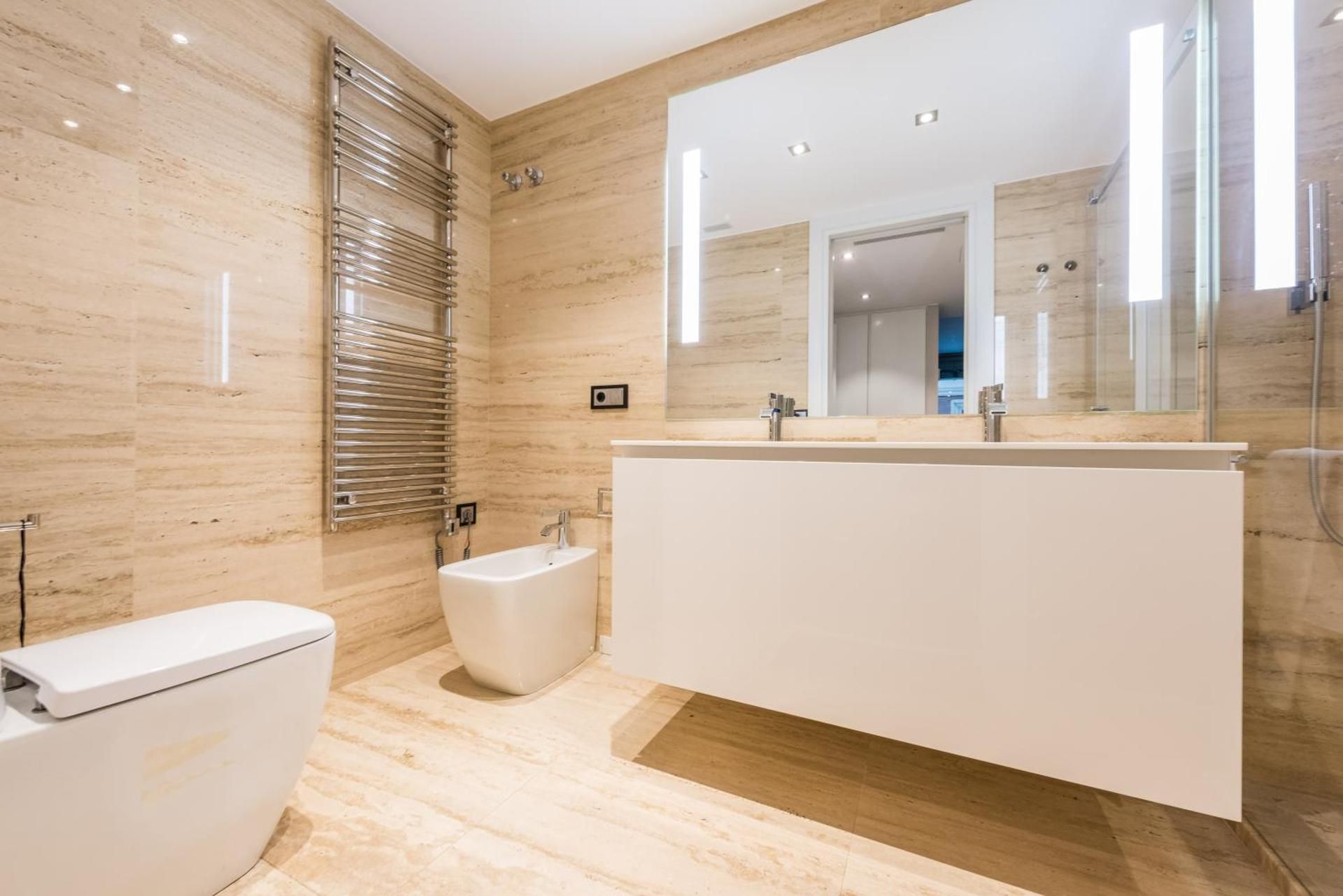 Suite 2 Bedroom Apartment