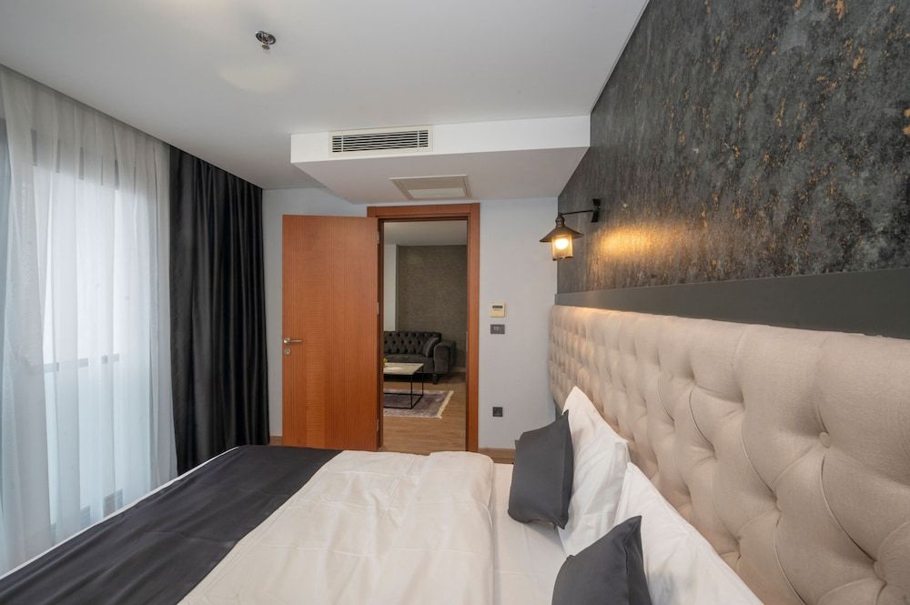 KA Hotel & Suites Standard Suite, 1 King Bed with Sofa bed 6