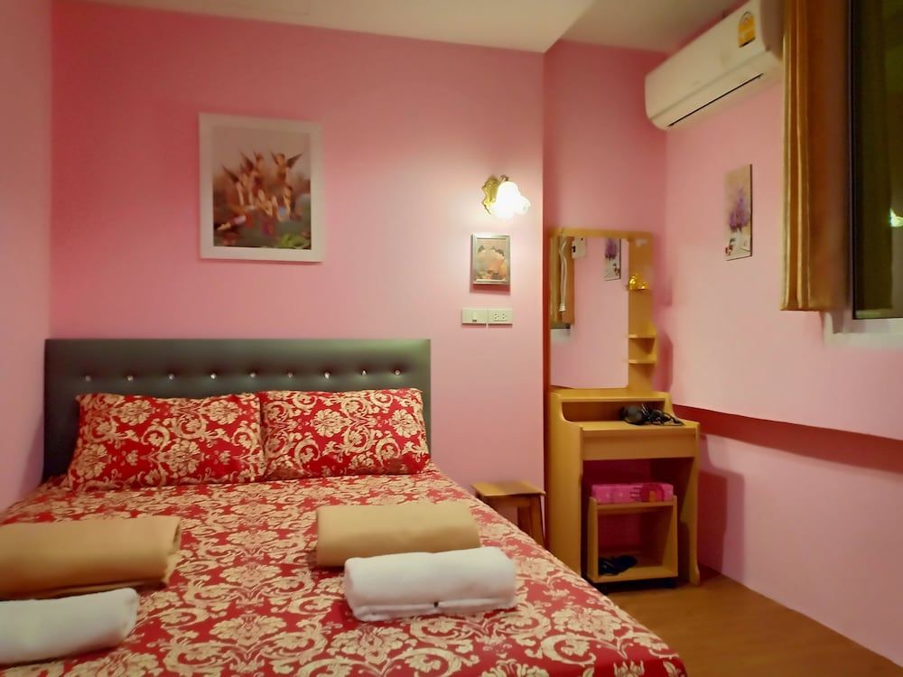 undefined Santo House 8