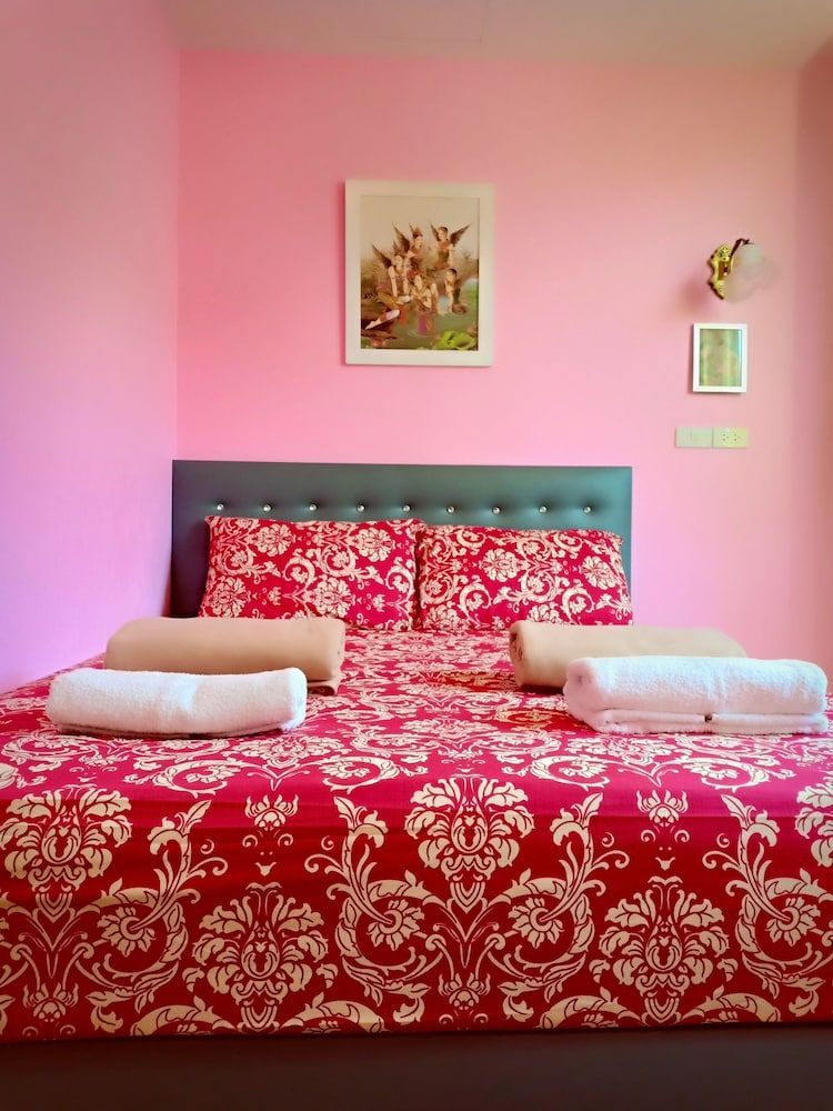 undefined Santo House 3