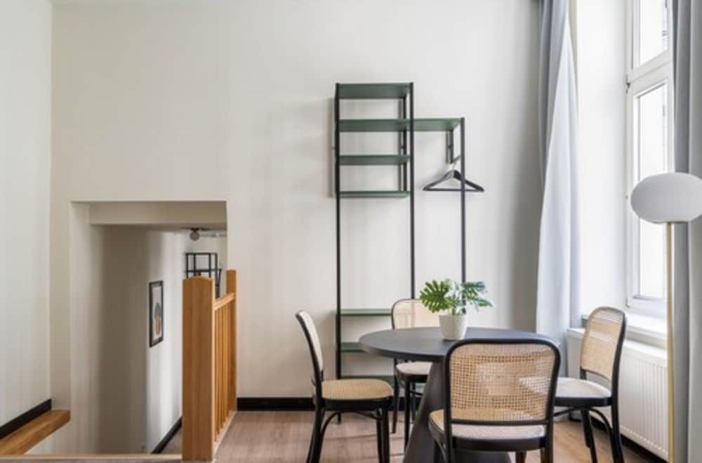 undefined Numa Berlin Kater