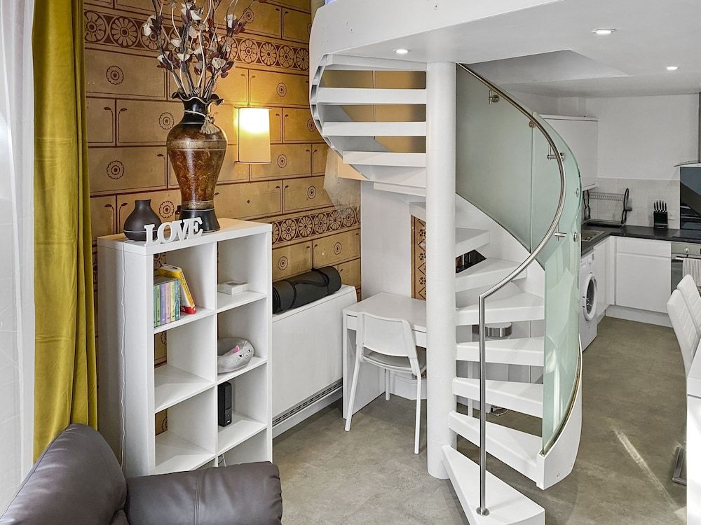 undefined Rare 1-bed Church Converted Apartment in London 3