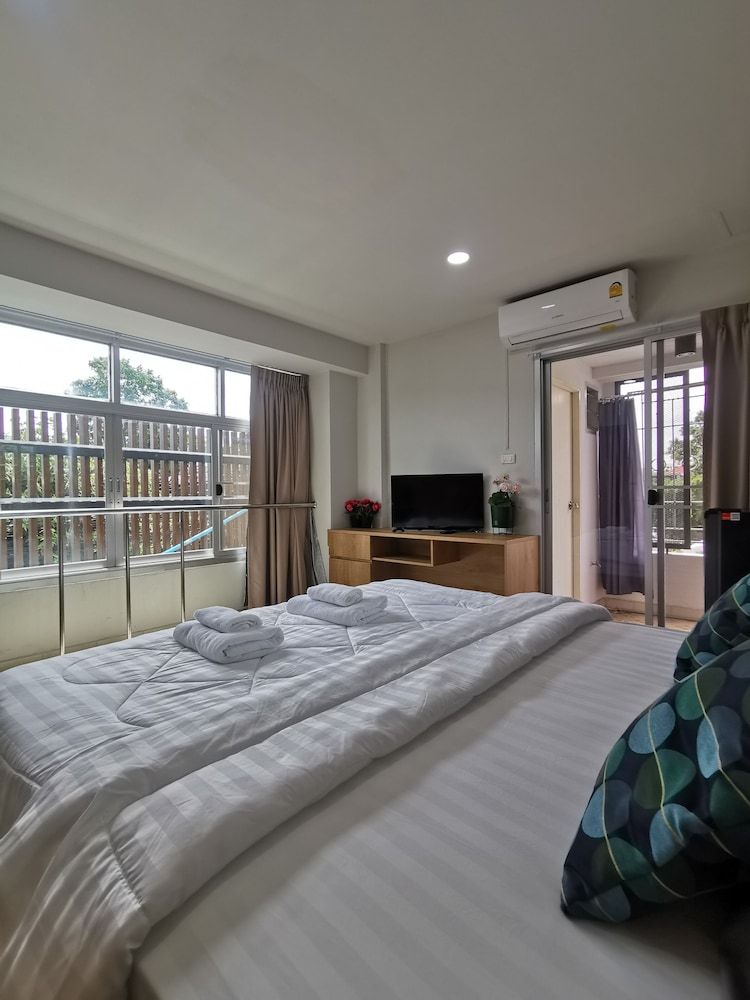 undefined W Residents 10