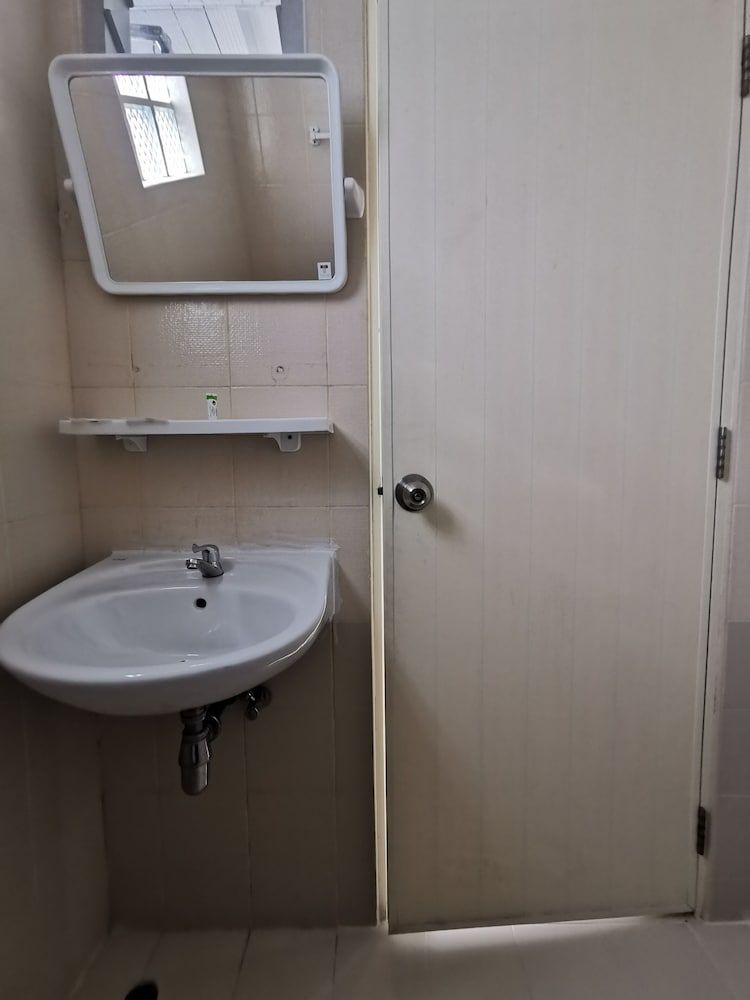 undefined W Residents 7