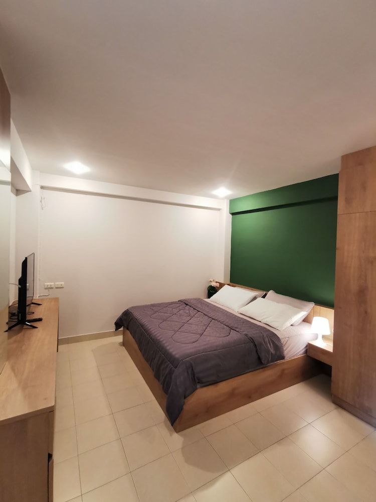 undefined W Residents 2