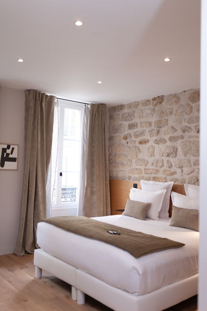 undefined Tinah - Champs Elysées 2