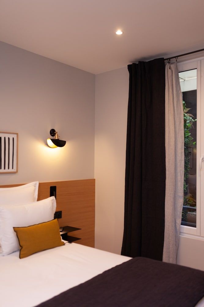 undefined Tinah - Champs Elysées 3