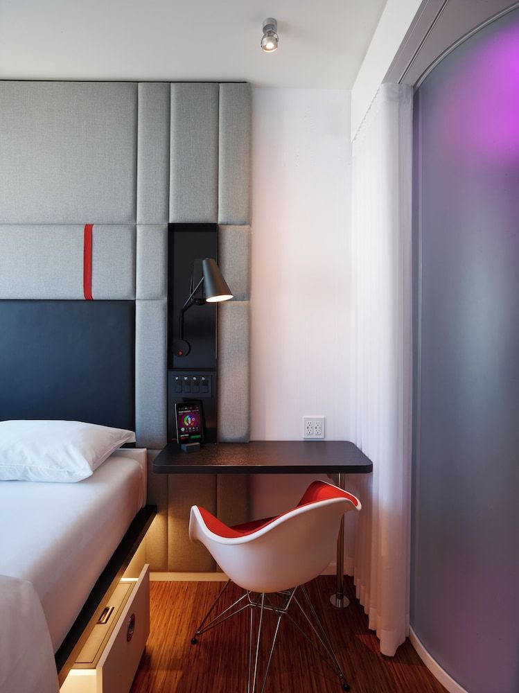 citizenM San Francisco Union Square Room, 1 King Bed (High Floor) 13